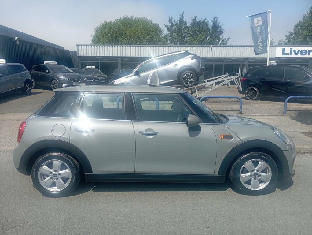 Mini Hatch 1.5L Cooper D Grey #2