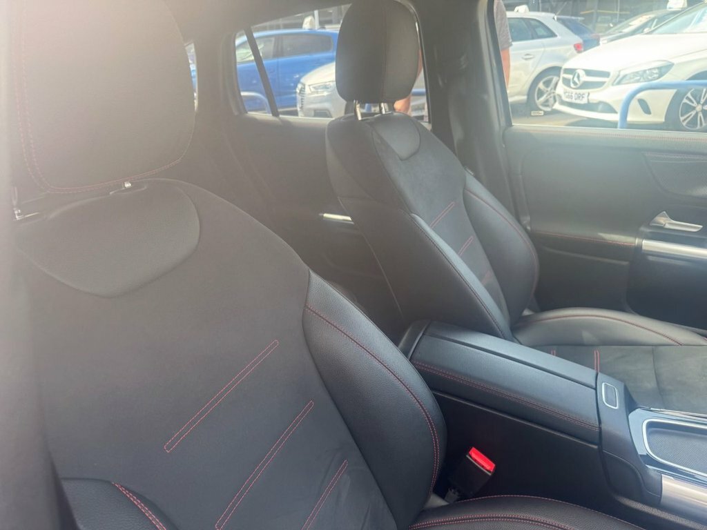 Mercedes-Benz GLA Class Suv Black #8