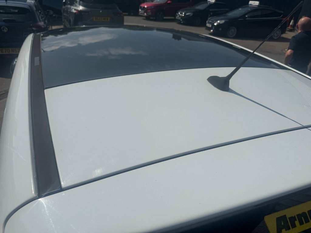 Peugeot 3008 1.6L Allure White #4