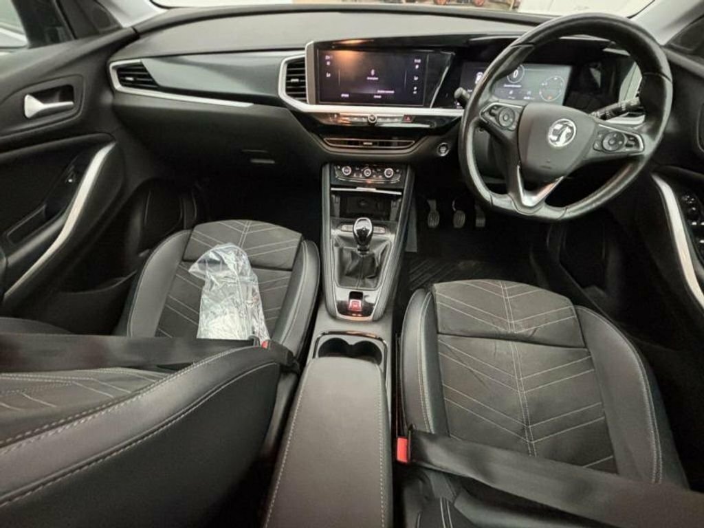 Vauxhall Grandland 1.2L Ultimate Grey #4