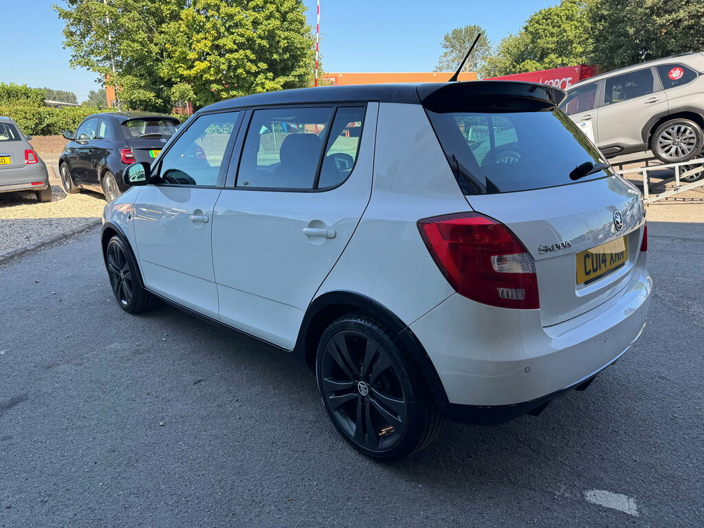 Skoda Fabia 1.2L 1.2 Tdi Greenline II Euro 5 Ss White #9