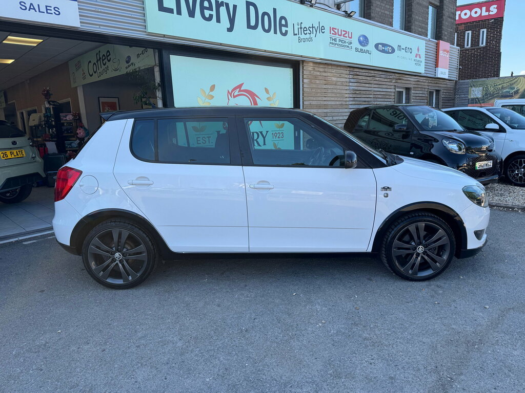 Skoda Fabia 1.2L 1.2 Tdi Greenline II Euro 5 Ss White #2