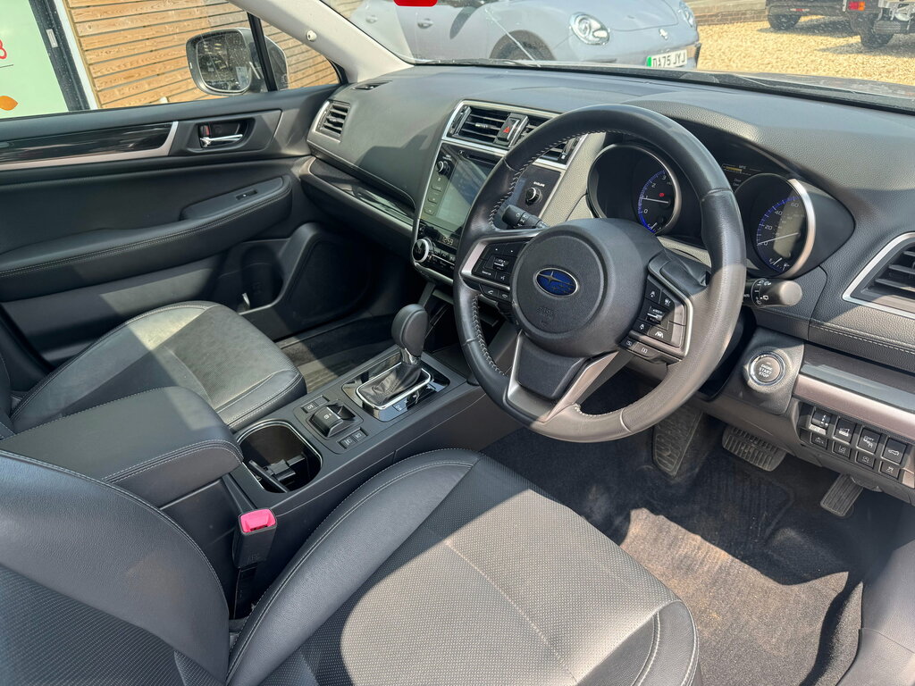 Subaru Outback 2.5I Se Premium Estate Lineartronic 4Wd Silver #2