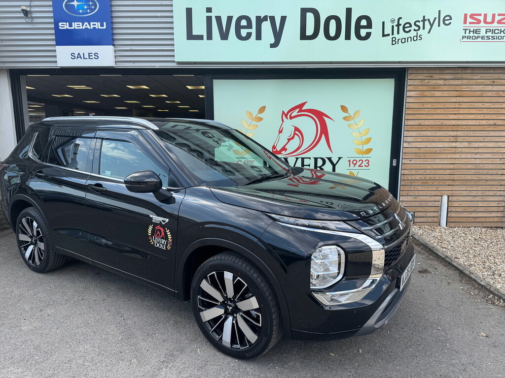 Mitsubishi Outlander 2.4 Phev Diamond 2360 cc Black