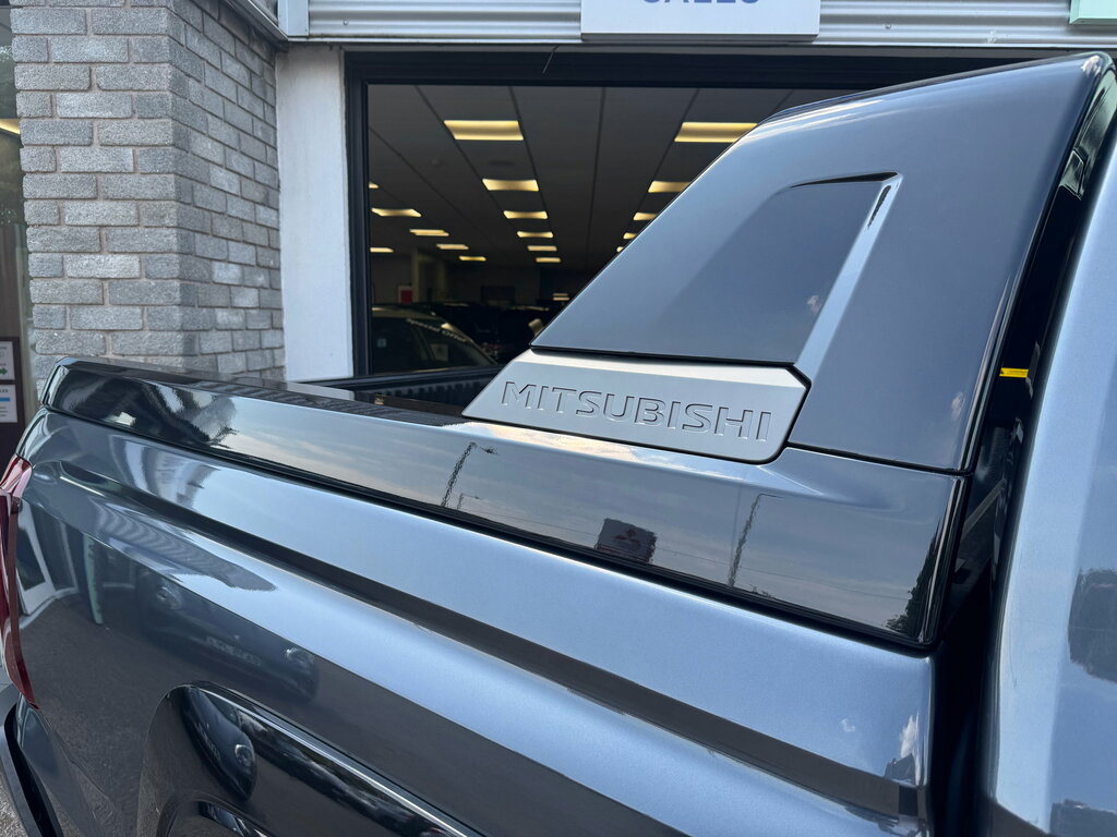Mitsubishi L200 2.4 Bi-turbo Barbarian Pickup Double Cab Diese WF26LTX Grey #6