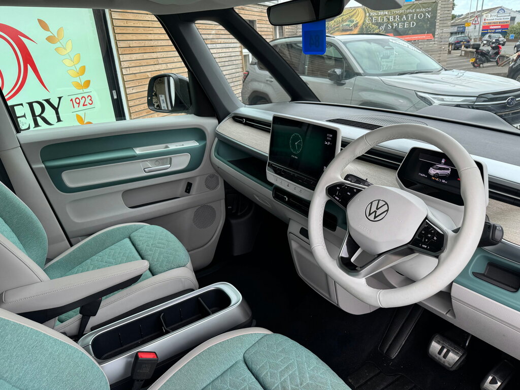 Volkswagen ID.Buzz Pro 77Kwh 1St Edition Mpv 204 P White #2