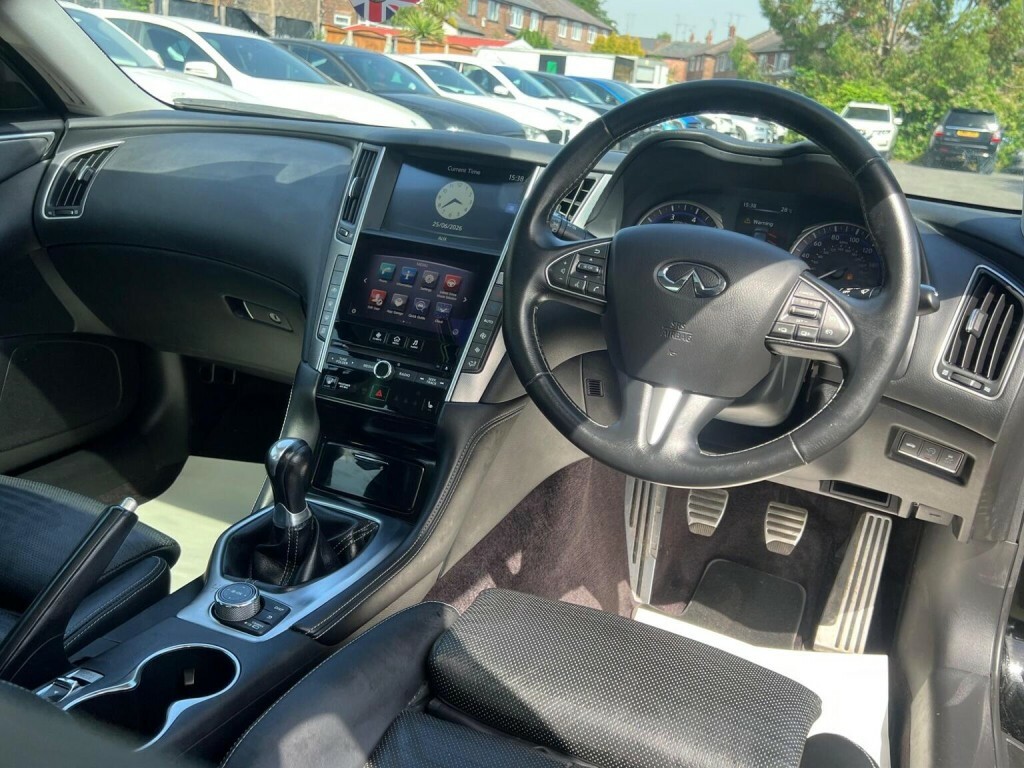 Infiniti Q50 S Hybrid Awd 4-Door White #61