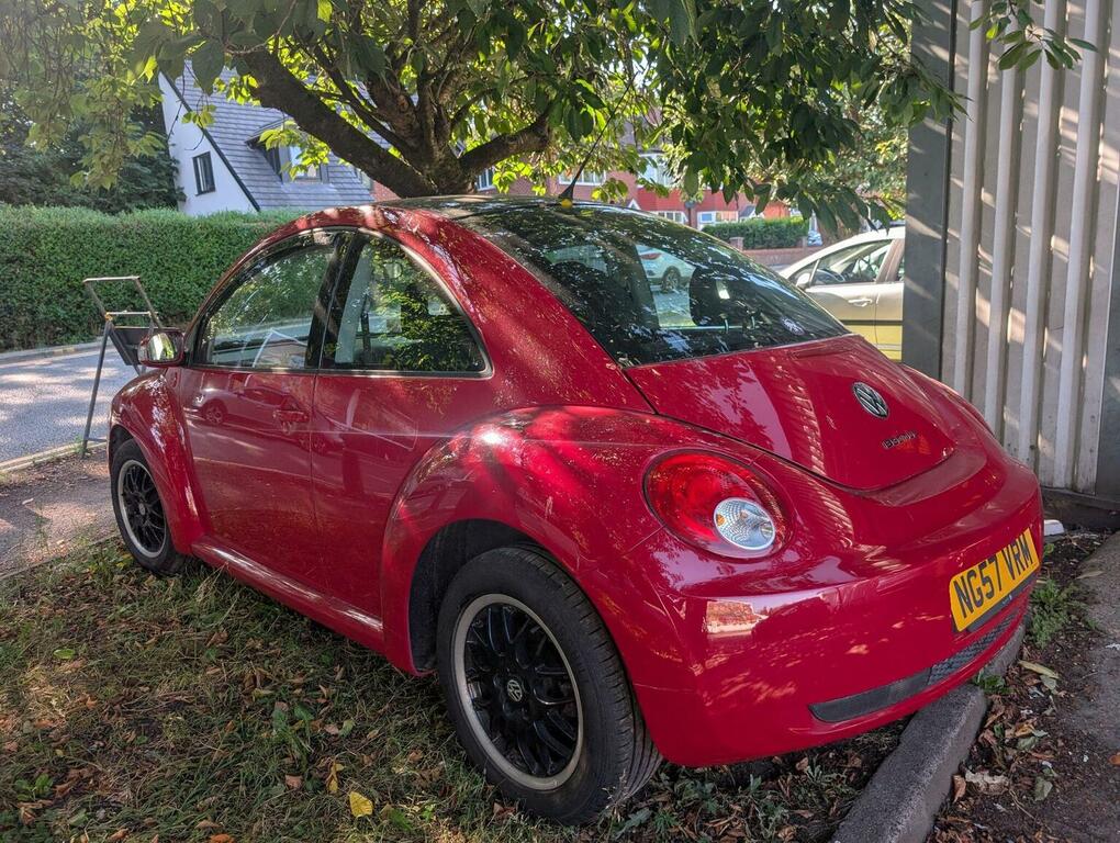 Volkswagen Beetle Hatchback 1.6 Luna Euro 4 200757 Red #3