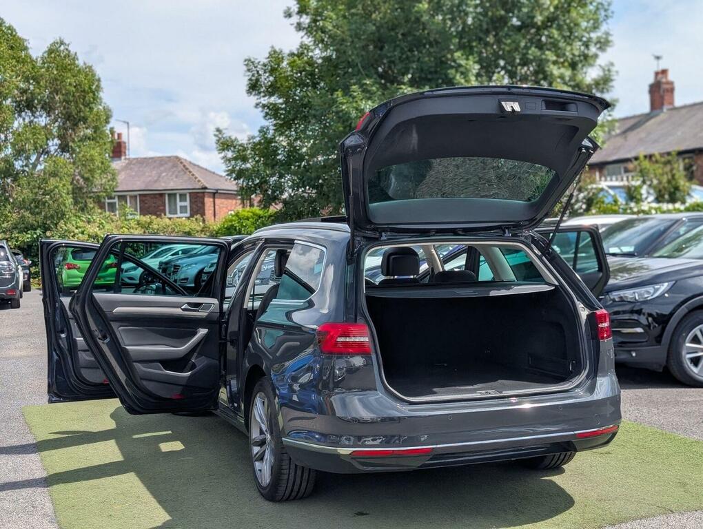 Volkswagen Passat Estate 1.5 Tsi Evo Gt Euro 6 Ss 201919 YJ19UCD Grey #4