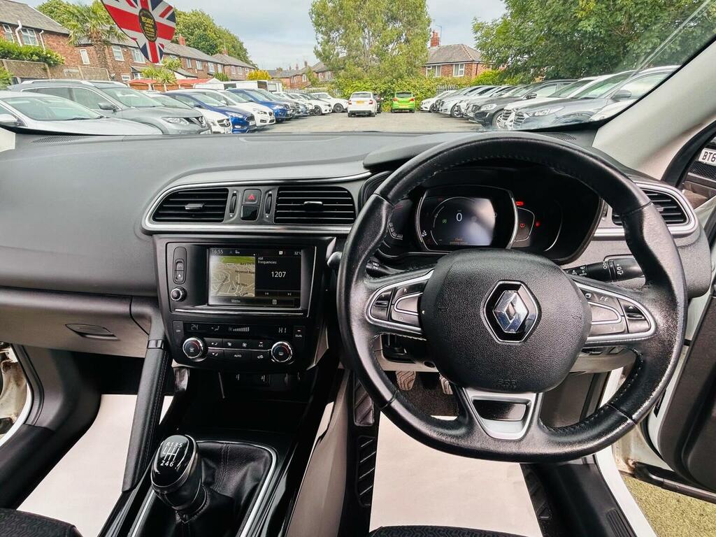 Renault Kadjar Suv 1.2 Tce Dynamique S Nav Euro 6 Ss 2018 LXZ8809 White #2