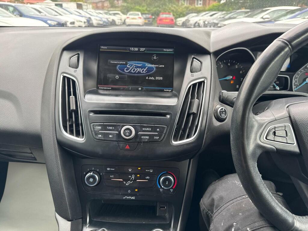 Ford Focus 1.6 Tdci Edge Estate Euro 5 Ss White #46