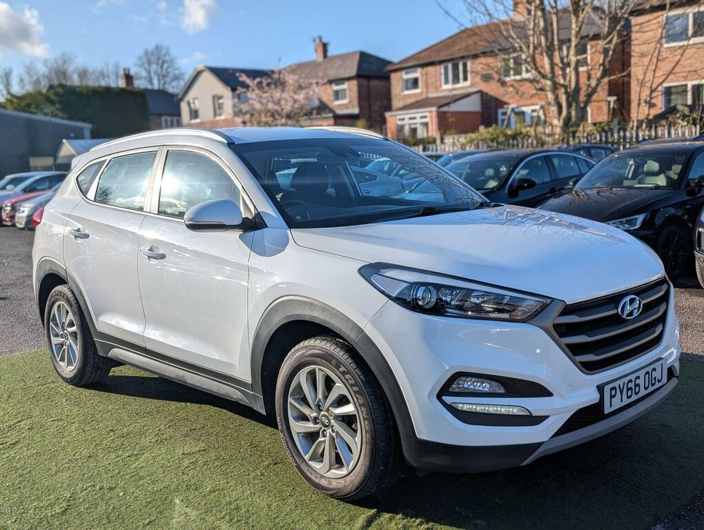 Hyundai Tucson 2.0 Crdi Blue Drive Se Nav Euro 6 Ss White