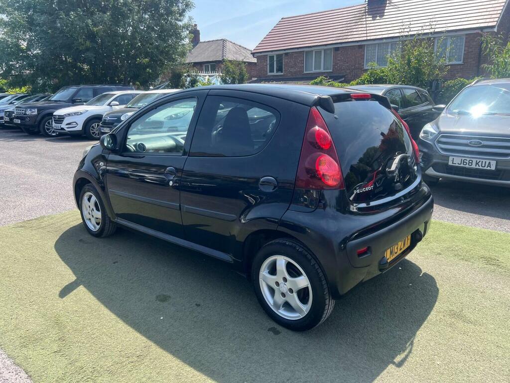 Peugeot 107 1.0 12V Allure Euro 5 Black #4