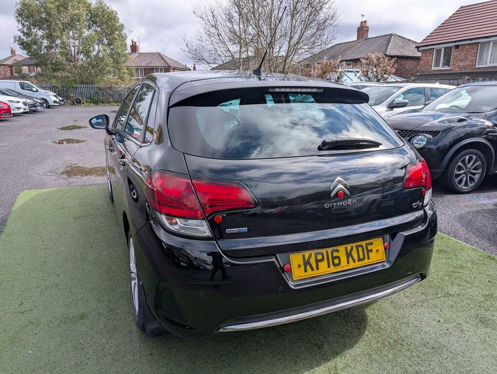 Citroen C4 Grand Bluehdi Exclusive Red #21
