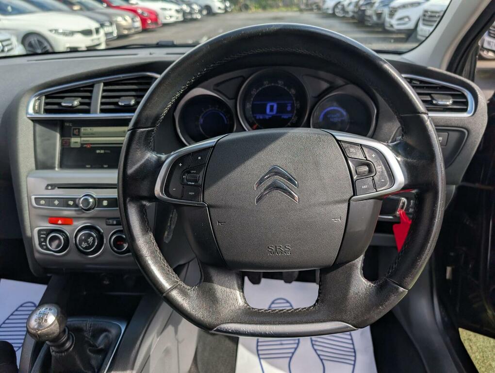 Citroen C4 Grand Bluehdi Exclusive Red #46