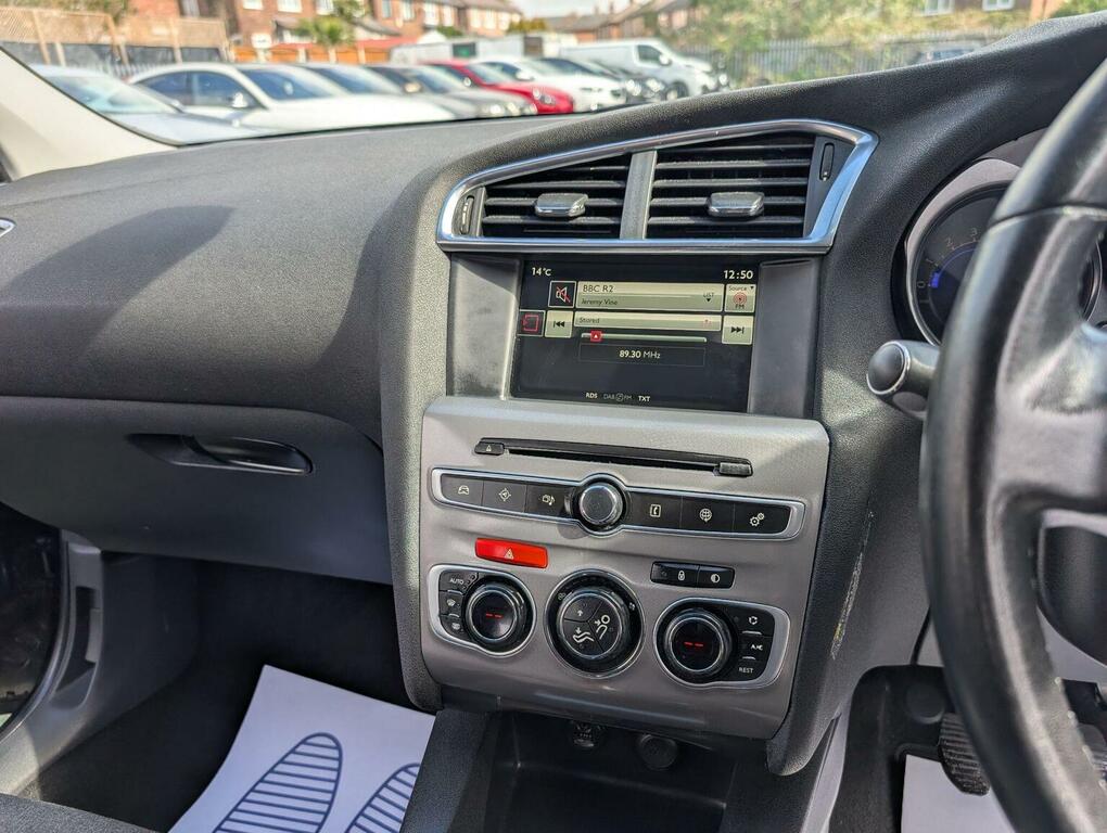 Citroen C4 Grand Bluehdi Exclusive Red #48