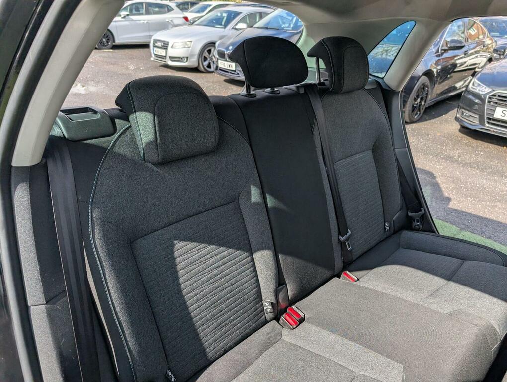 Citroen C4 Grand Bluehdi Exclusive Red #42