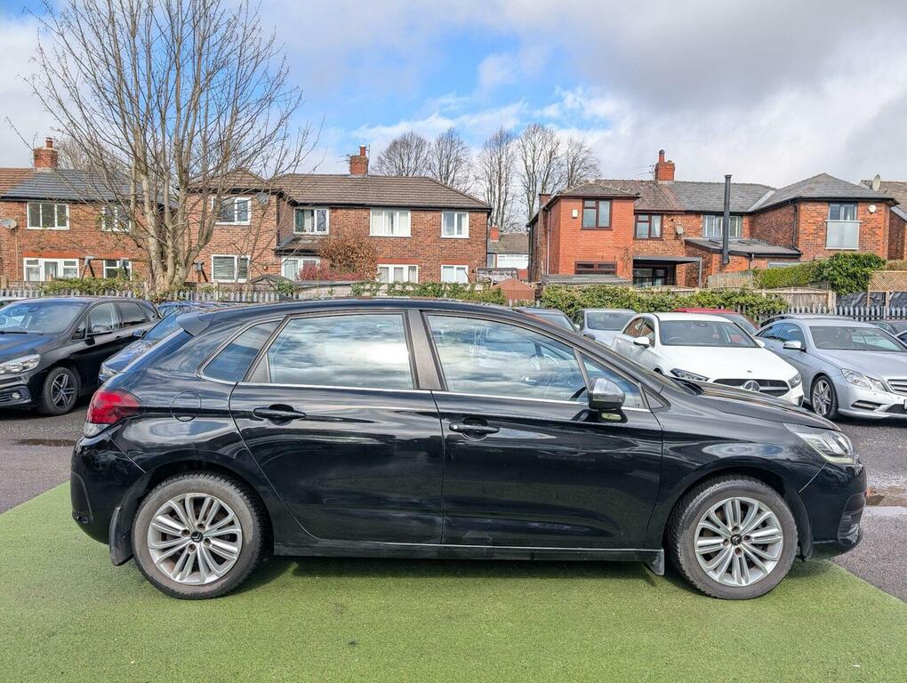 Citroen C4 Grand Bluehdi Exclusive Red #27
