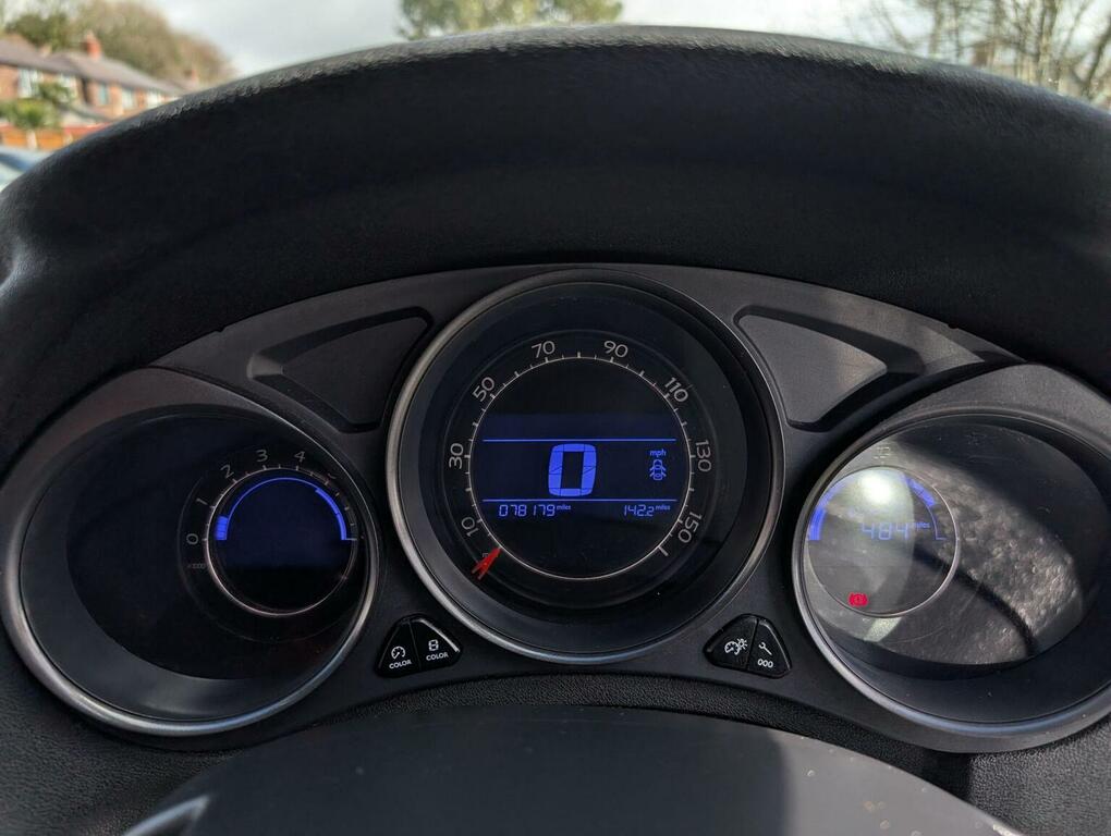 Citroen C4 Grand Bluehdi Exclusive Red #47