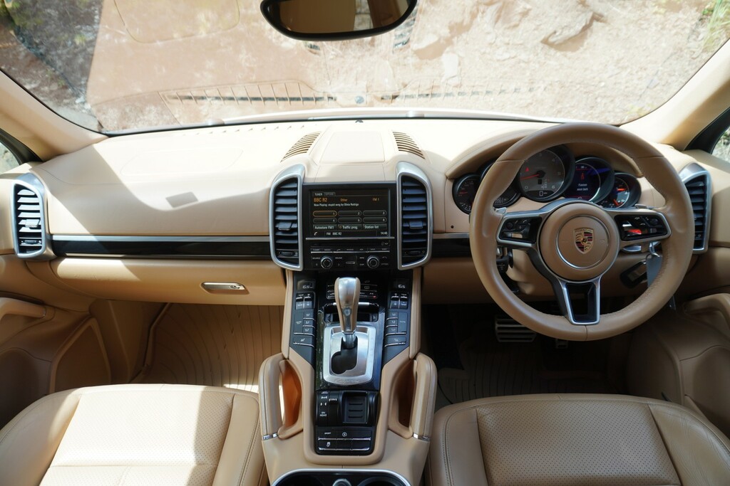 Porsche Cayenne 4.2 Td V8 S White #2