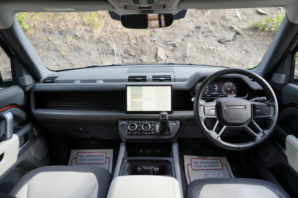 Land Rover Defender 130 3.0 D300 Mhev X-dynamic Hse Red #2
