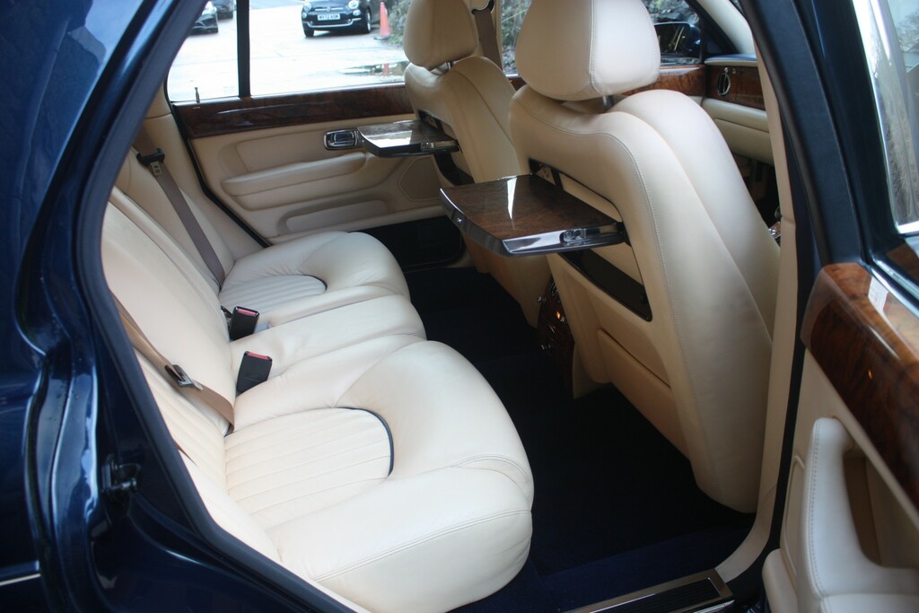 Bentley Arnage Red Label Silver #16