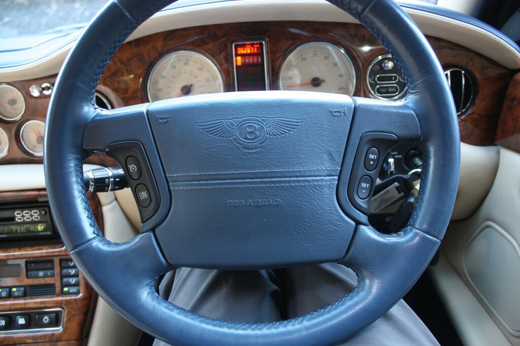Bentley Arnage Red Label Silver #22