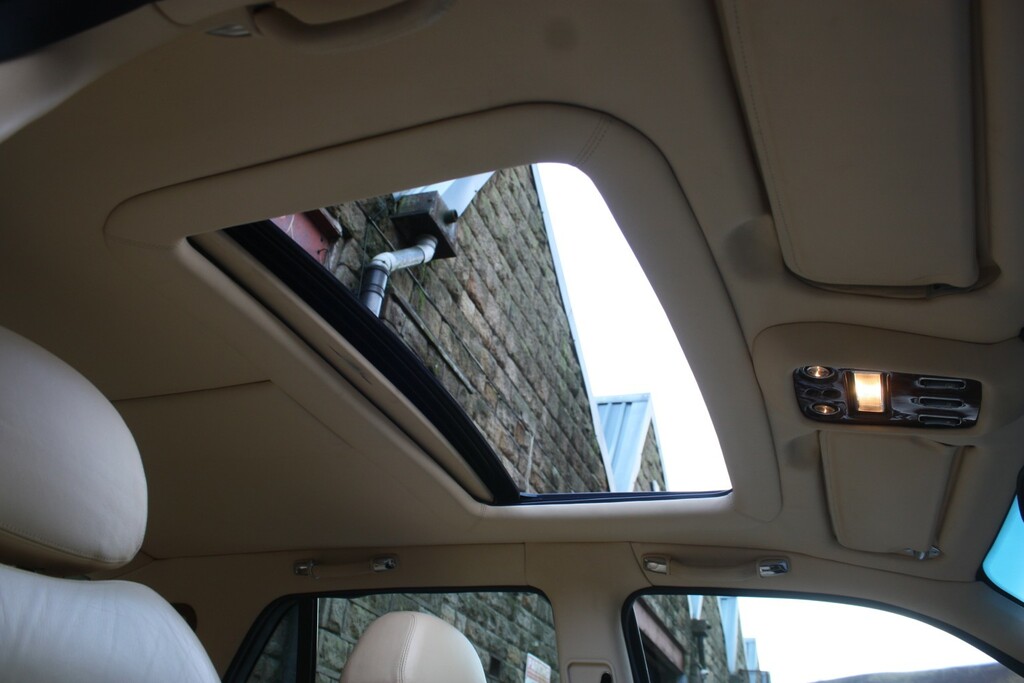 Bentley Arnage Red Label Silver #17
