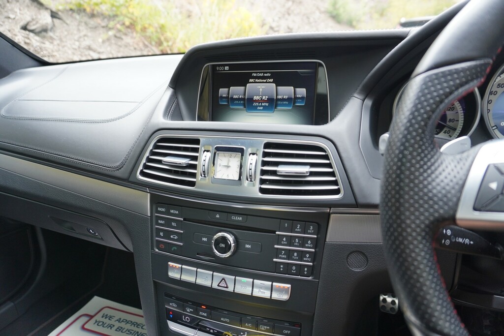 Mercedes-Benz E Class E 220 D Amg Line Premium Silver #17