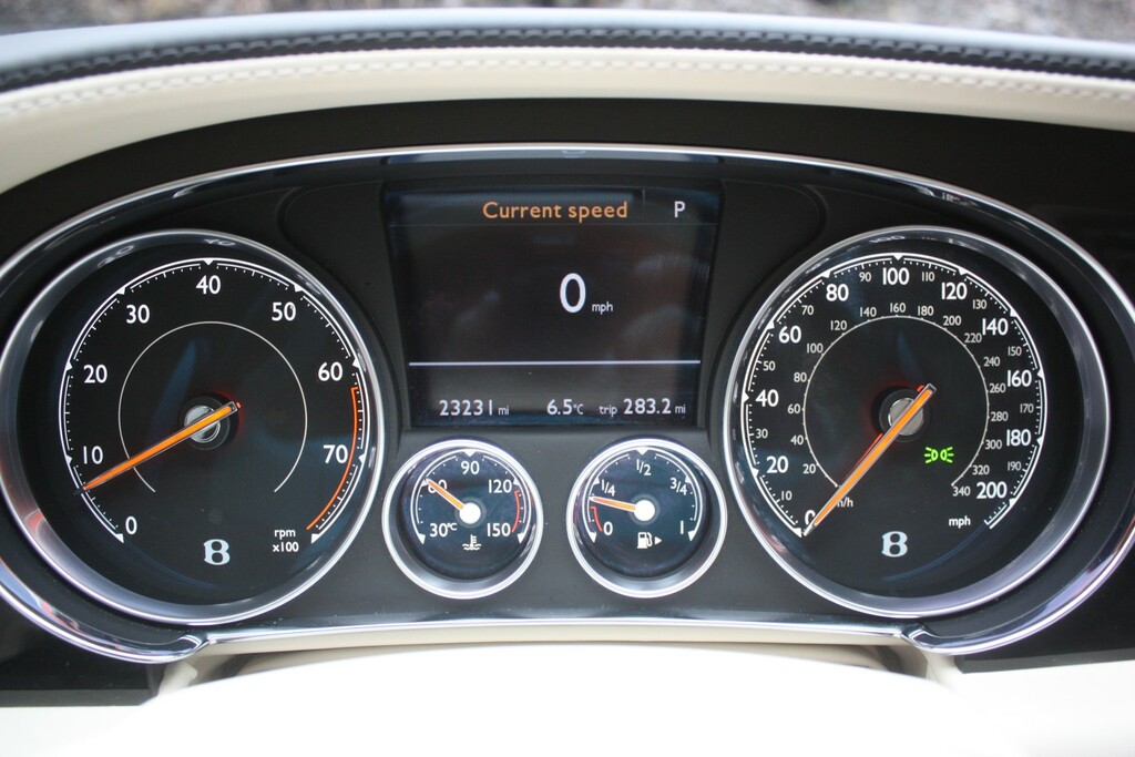 Bentley Flying Spur 6.0 W12 Saloon Black #25