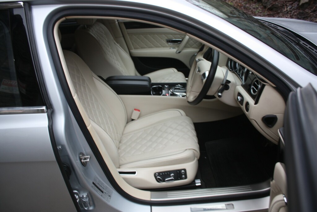 Bentley Flying Spur 6.0 W12 Saloon Black #12