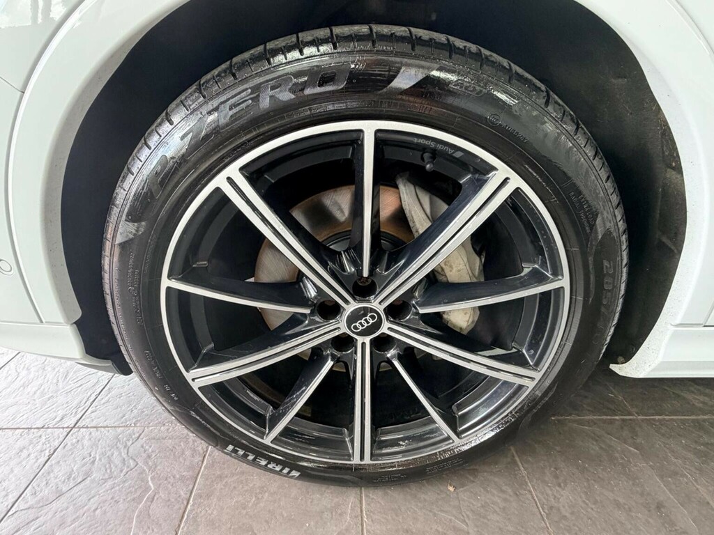 Audi Q7 Audi Estate 55 Tfsi Quattro Black Edition Tipt Black #20