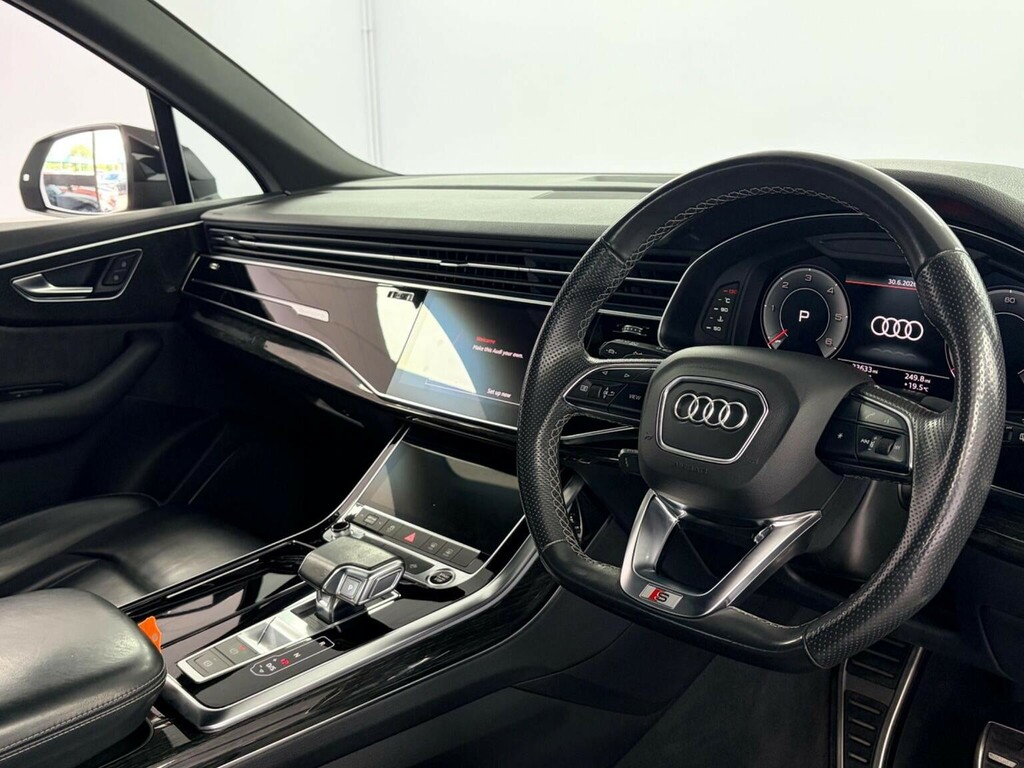 Audi Q7 Audi Estate 55 Tfsi Quattro Black Edition Tipt Black #9