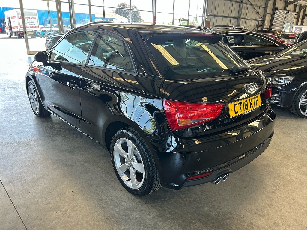 Audi A1 Tfsi Sport CT18KTF Black #5