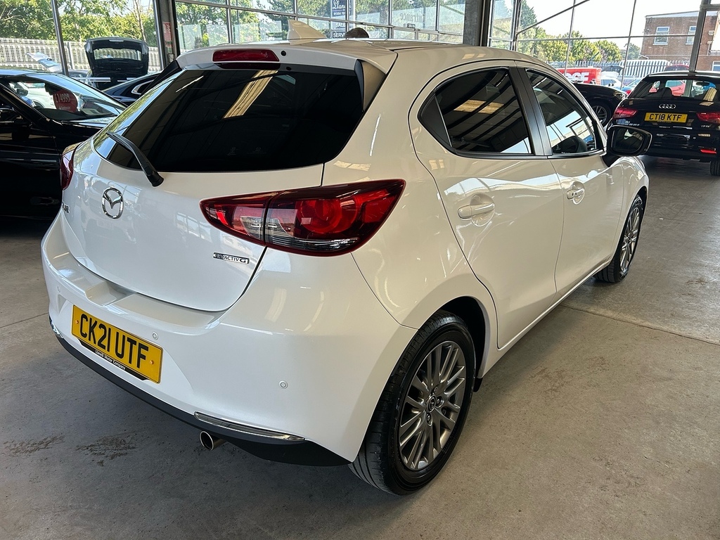Mazda 2 Skyactiv-g Sport Nav White #4