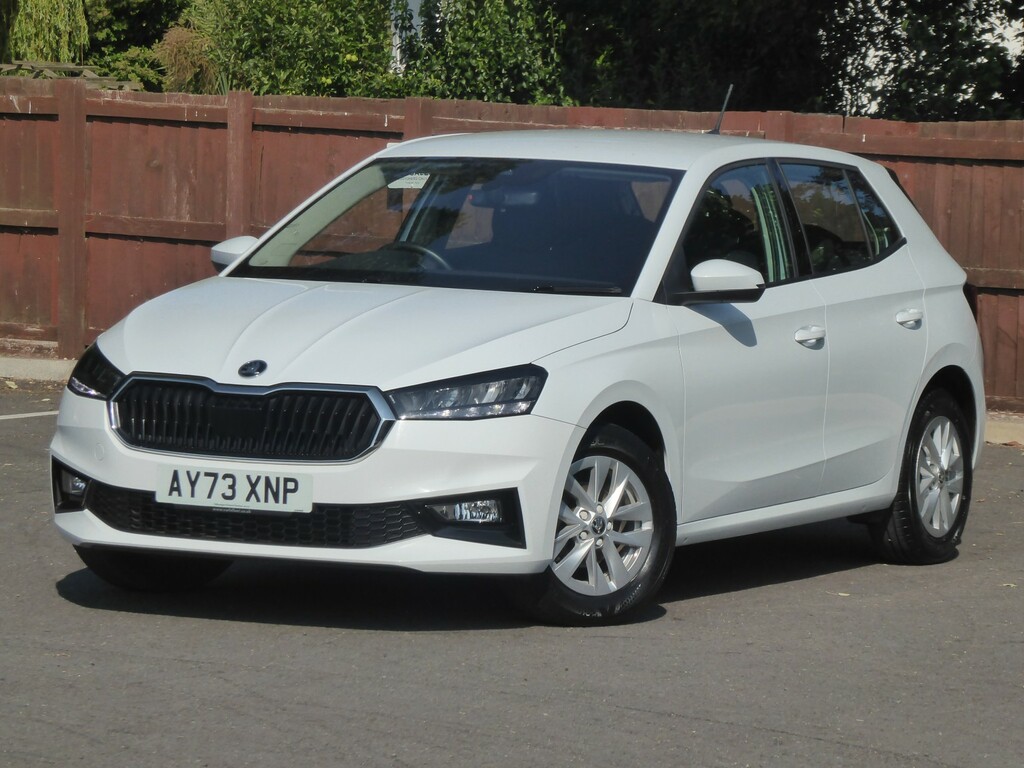 Skoda Fabia Hatchback 1.0 Mpi Se Comfort 202373 White