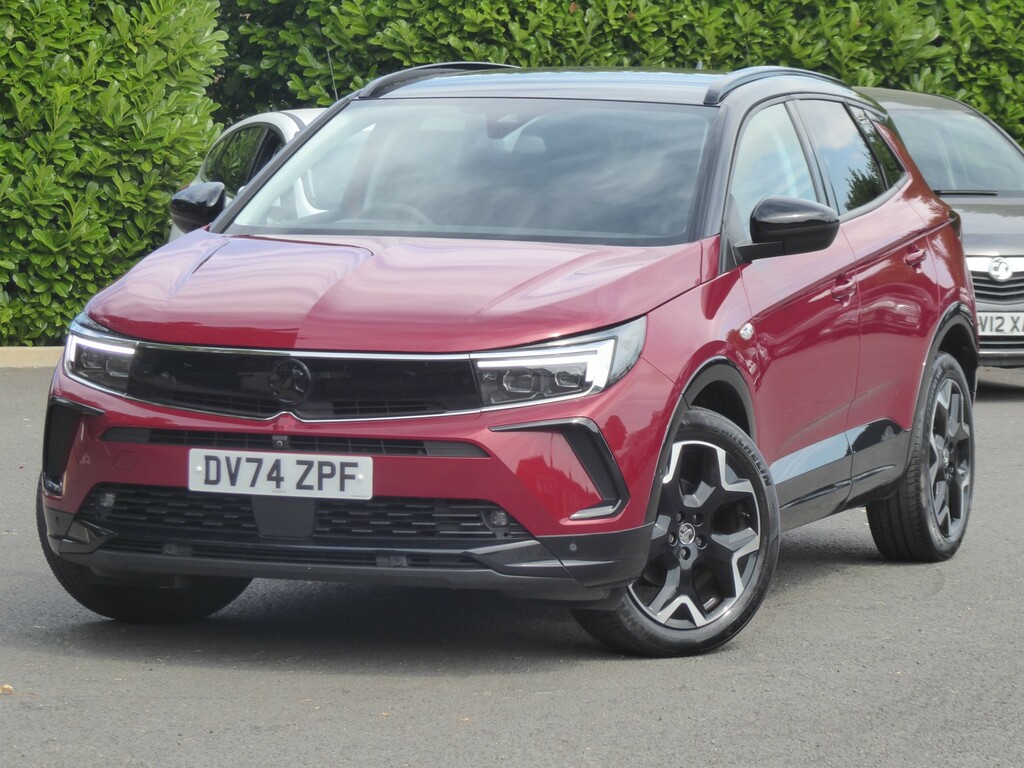 Vauxhall Grandland Suv 1.2 Grandland Ultimate 1.2 130Ps 6 Speed Manua Red