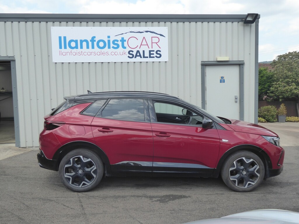 Vauxhall Grandland 1.2 Grandland Ultimate 1.2 130Ps 6 Speed Red #2
