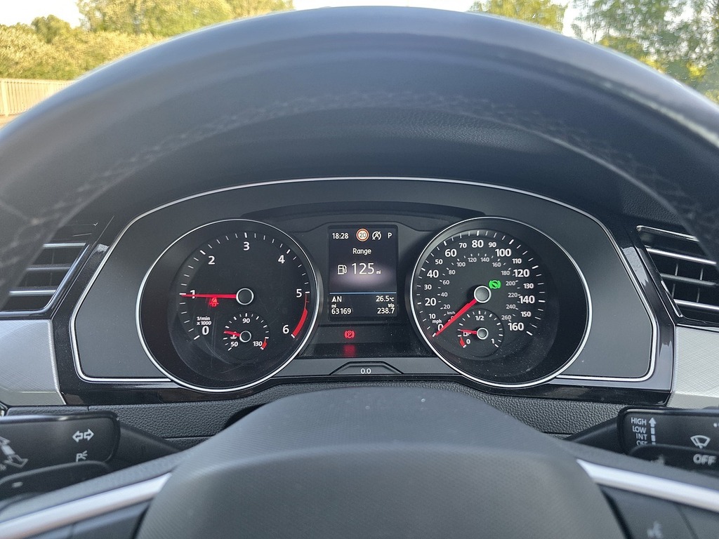 Volkswagen Passat 1.4 Tsi 13Kwh Gte Advance Estate Plug-i Red #43