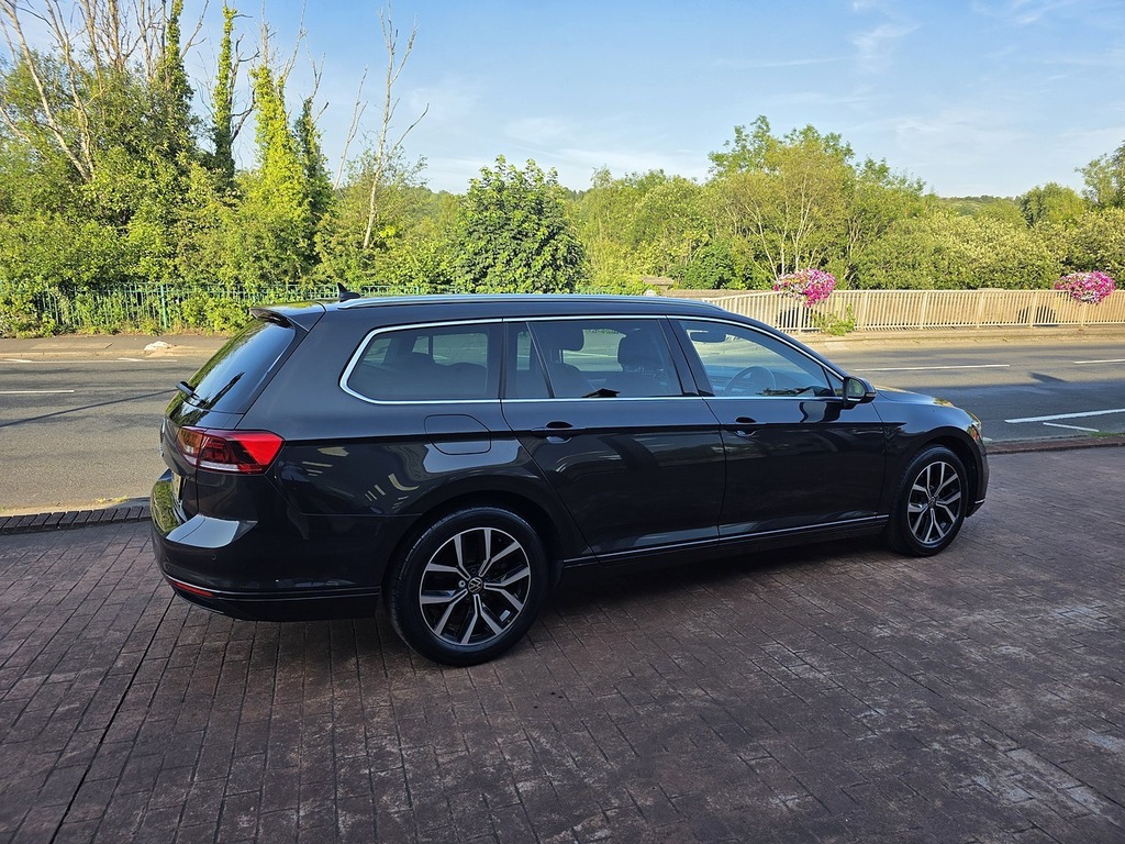 Volkswagen Passat 1.4 Tsi 13Kwh Gte Advance Estate Plug-i Red #11