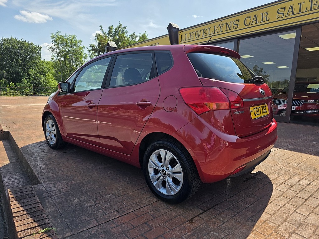 Kia Venga  White #18