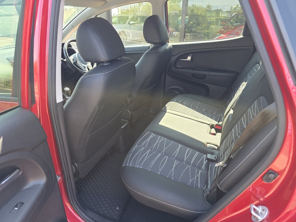 Kia Venga  White #34