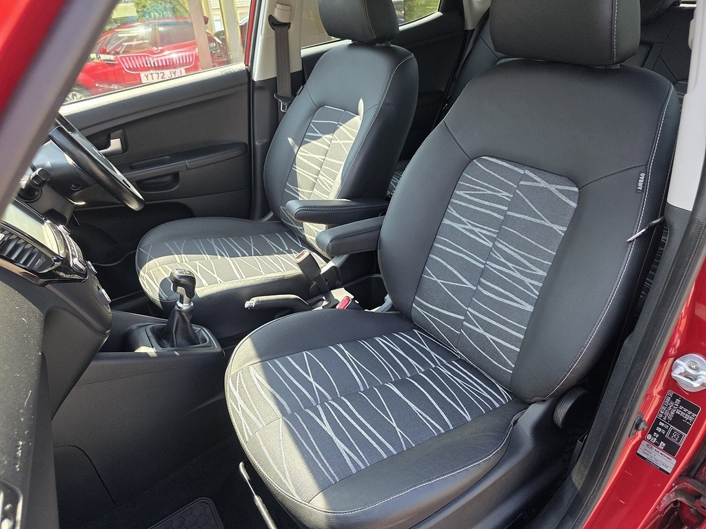 Kia Venga  White #29