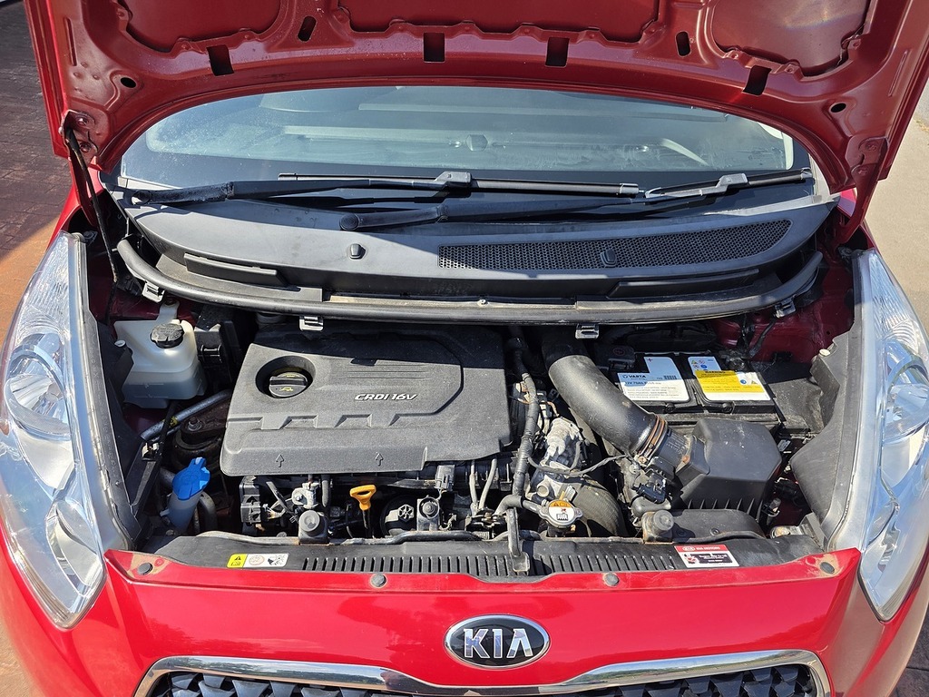 Kia Venga  White #54