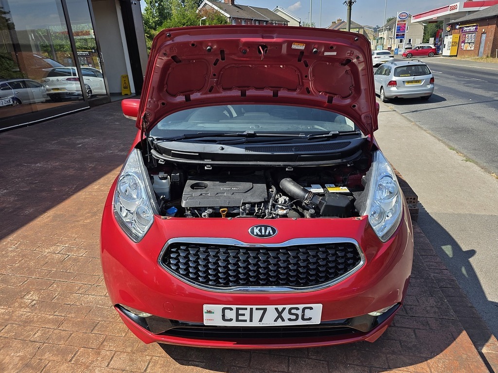 Kia Venga  White #53