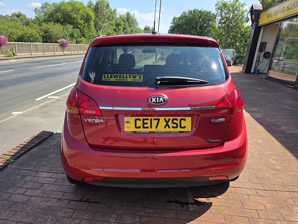 Kia Venga  White #15