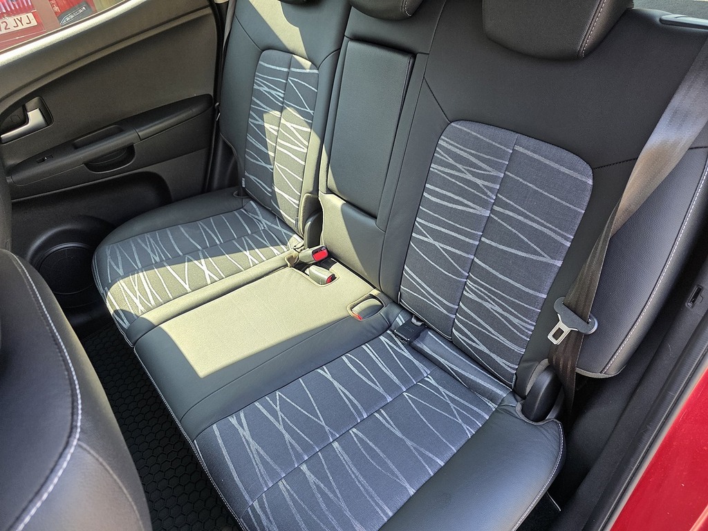 Kia Venga  White #33