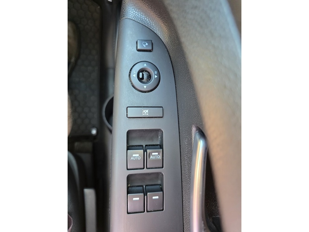 Kia Venga  White #51