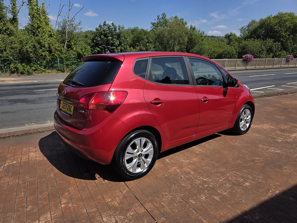 Kia Venga  White #12
