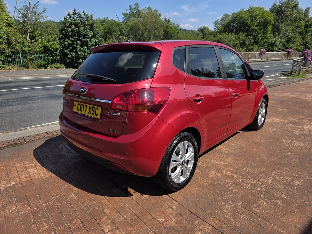 Kia Venga  White #13